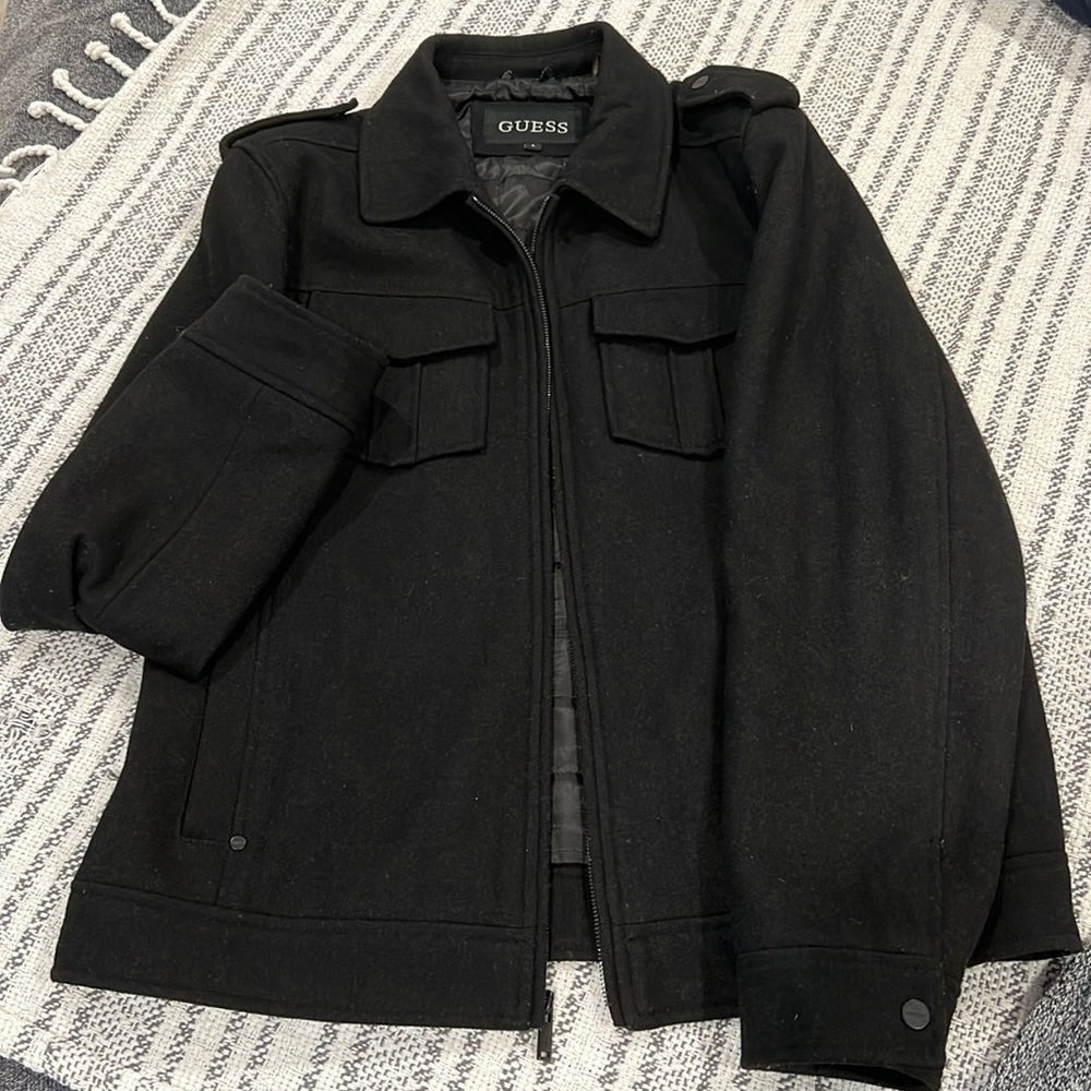 Guess men’s coat, size L